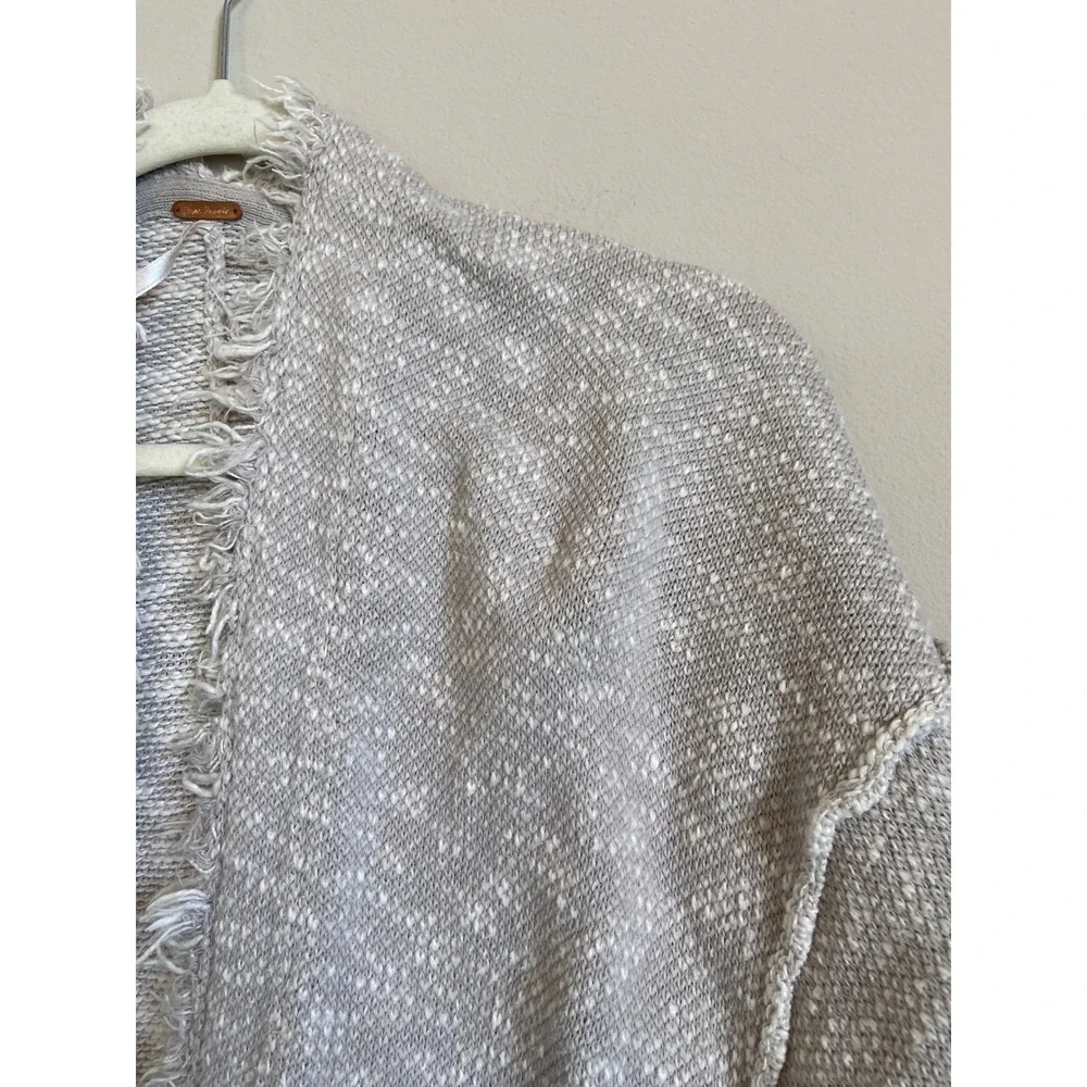 Free People Oversized Knit Cardigan Sweater Light‎ Gray Distressed Size Small